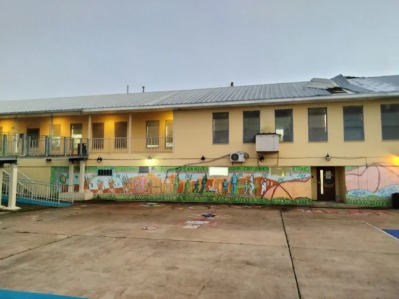 St Vincent's House - Photo 2