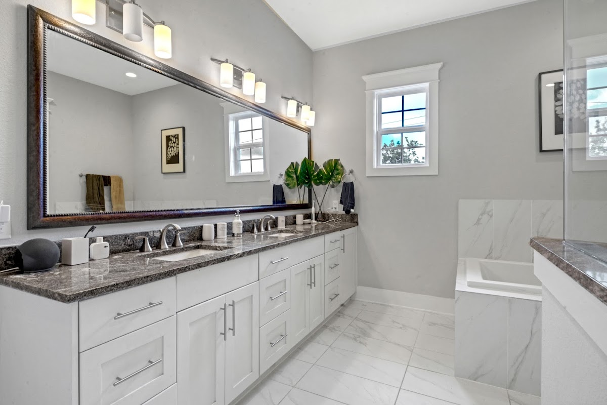 Bodine Recovery - Luxury Sober Living Houston/Heights - Photo 3