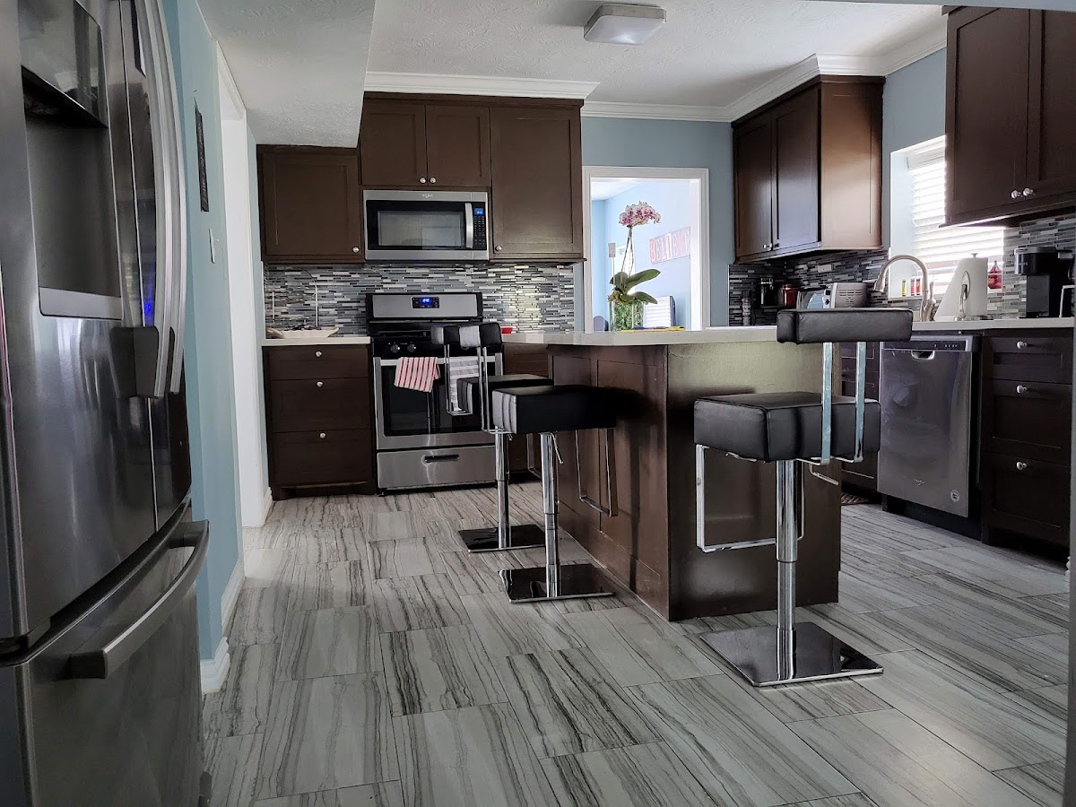Riverside Recovery House-Sober Home - Photo 5