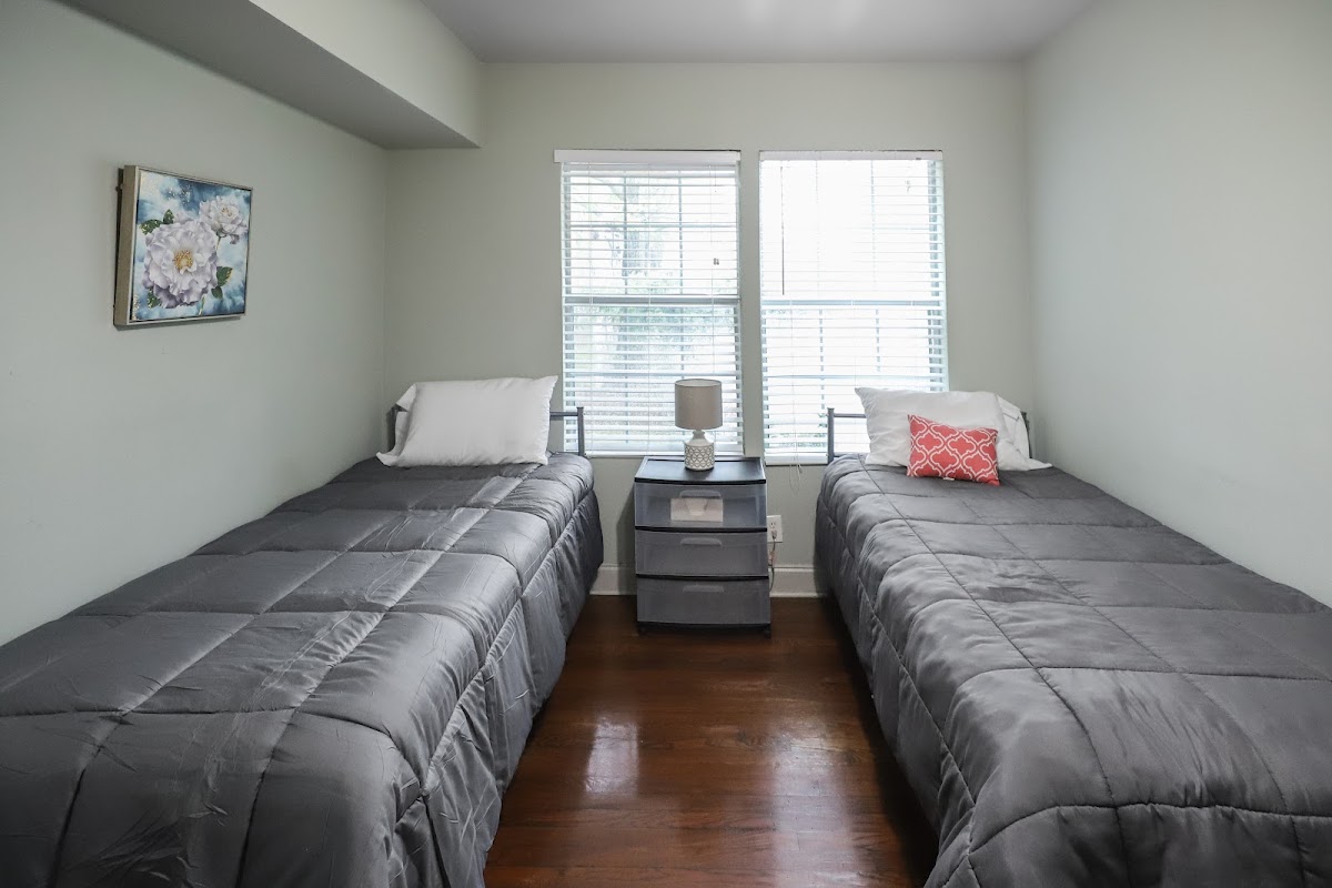 Emancipation House - Men’s Sober Home - Photo 2